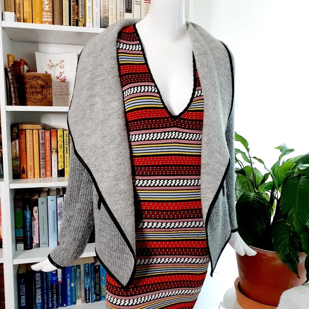 Cupcakes and Cashmere Sidney Draped Jacket - Picture 7 of 10